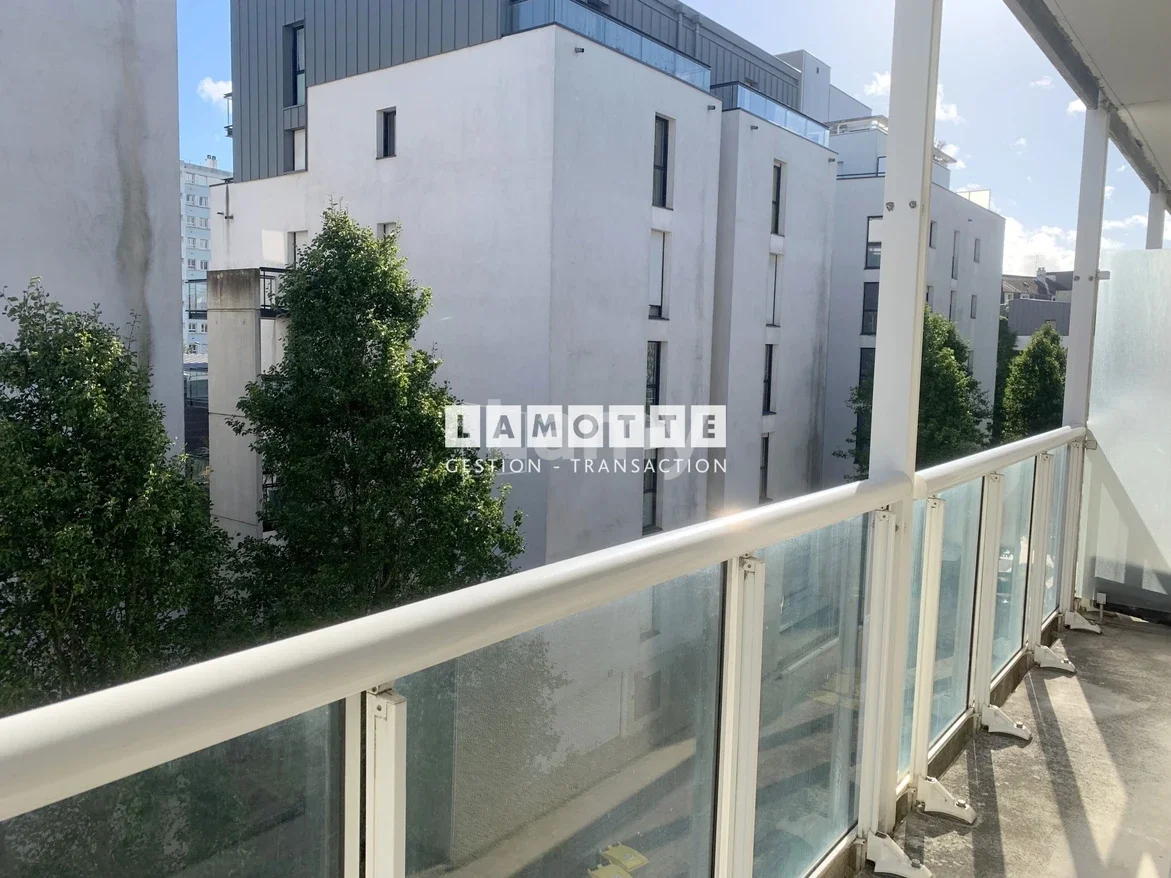 Flat Rue Mauduit Duplessix in Rennes