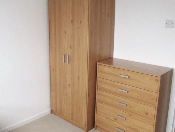 Room Clearbrook Way in Greater London