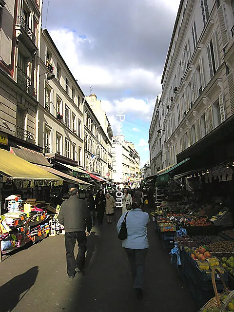Flat Rue du Sergent Hoff in Paris