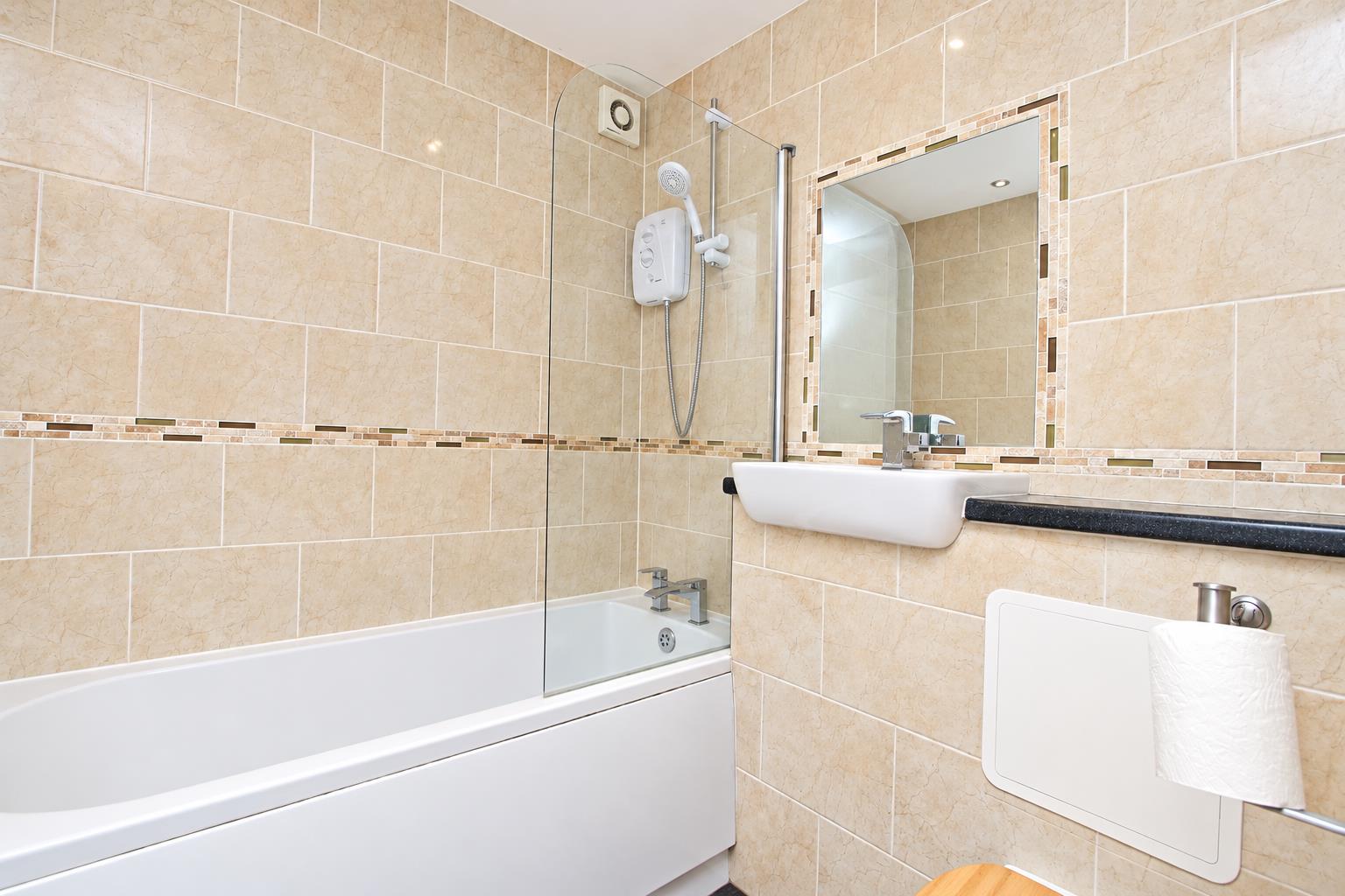 Flat Denmead in Milton Keynes