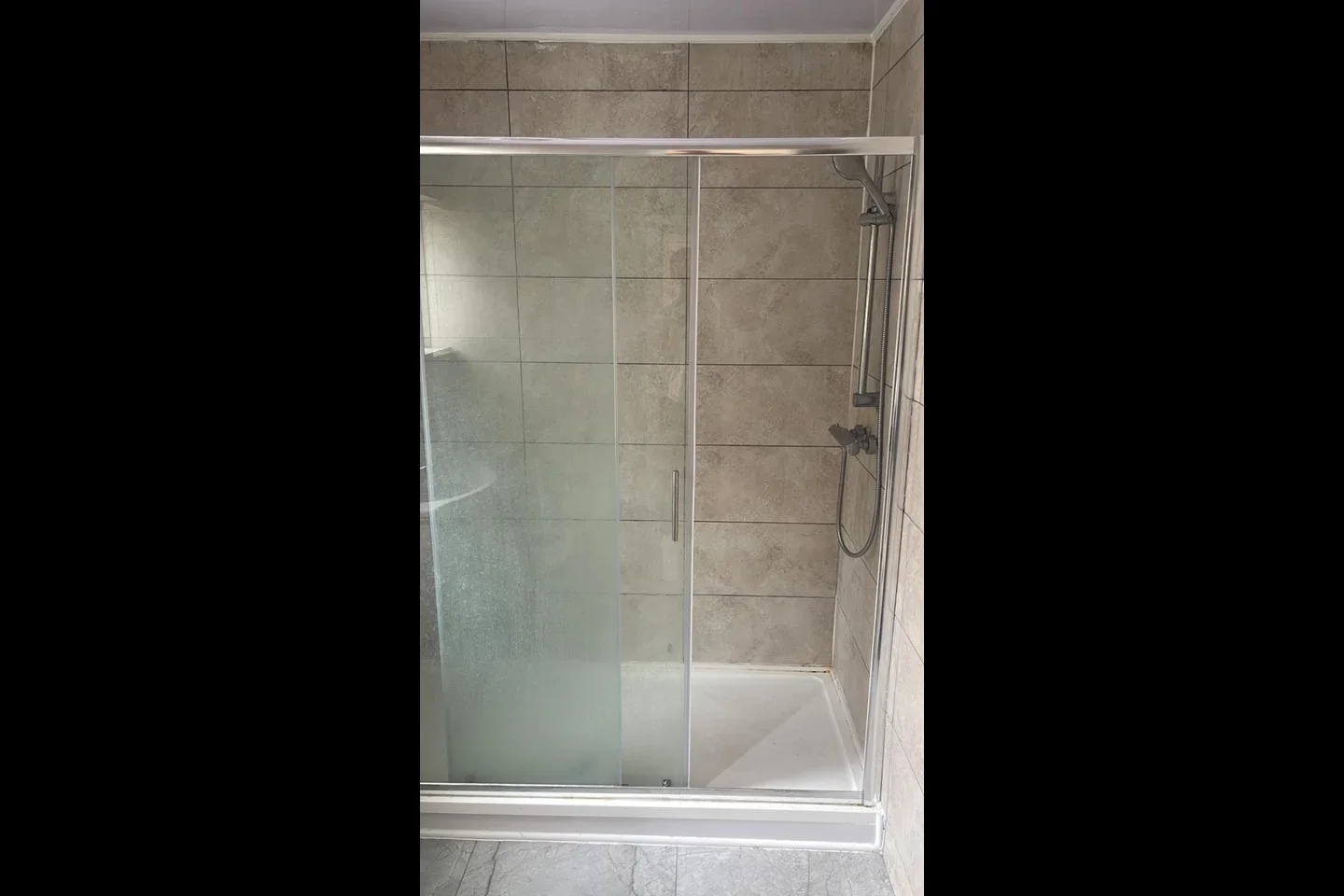 Room Hounslow Road in Greater London