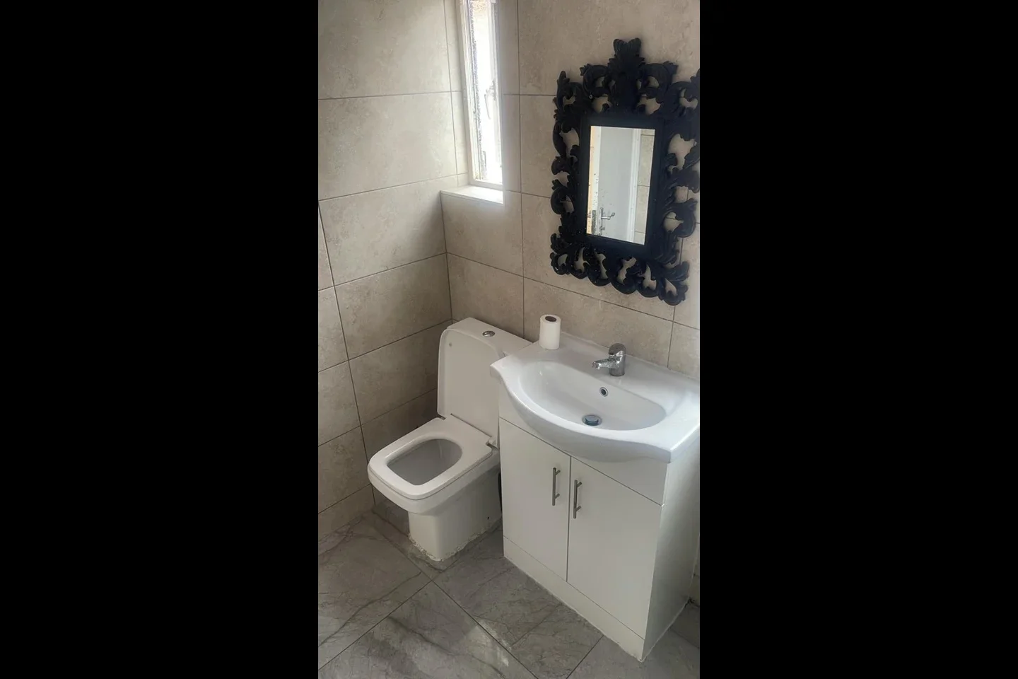 Room Hounslow Road in Greater London