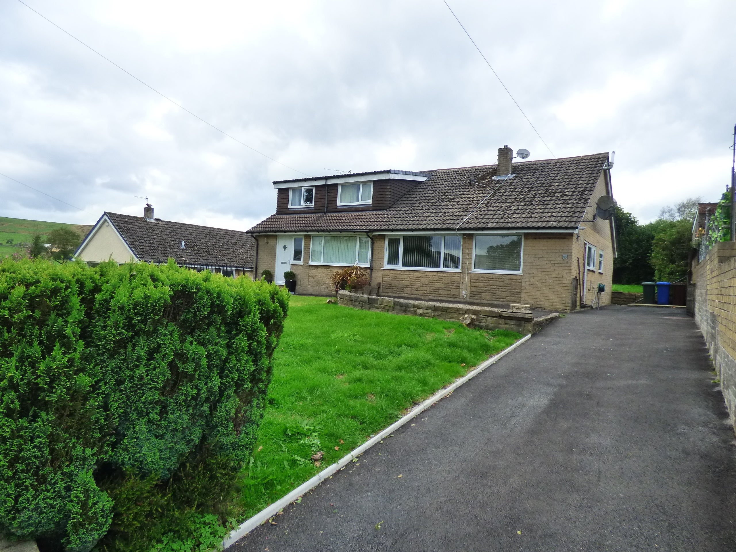 House Goodshaw Avenue North in Borough of Rossendale