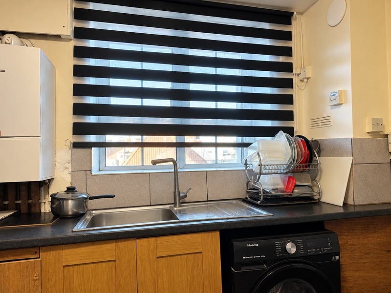 Room Peckham Road in Greater London