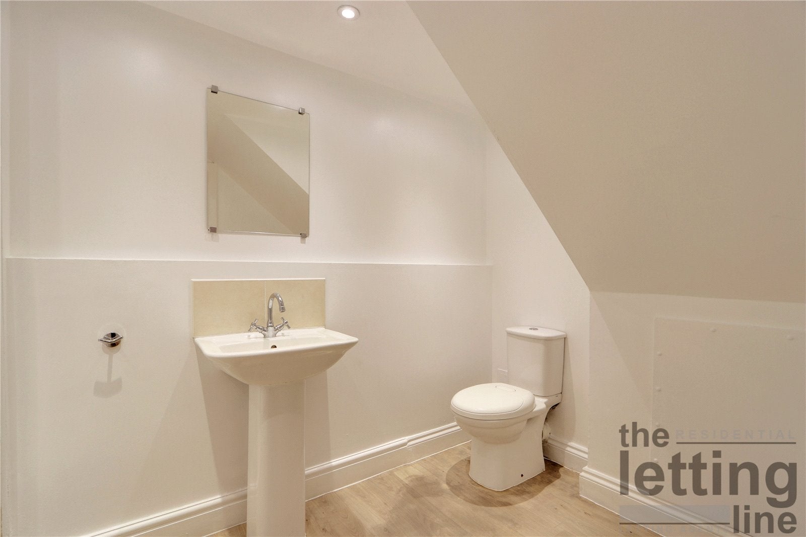 Flat Hertford Road in Greater London