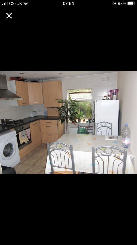 Room Farleigh Road in Greater London