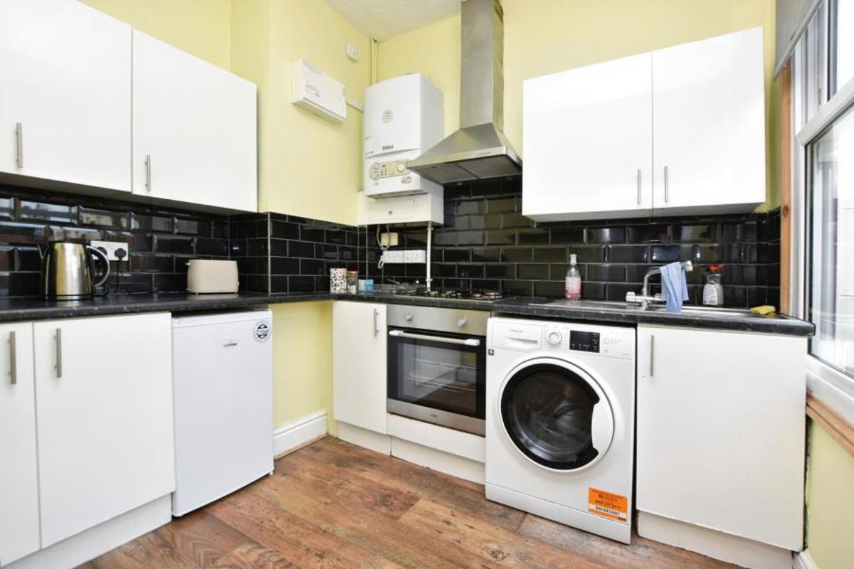 Flat Greville Road in Bristol