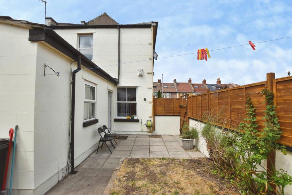 Flat Greville Road in Bristol
