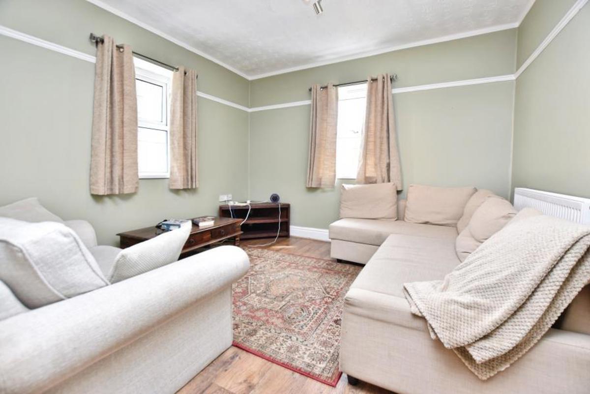 Flat Greville Road in Bristol