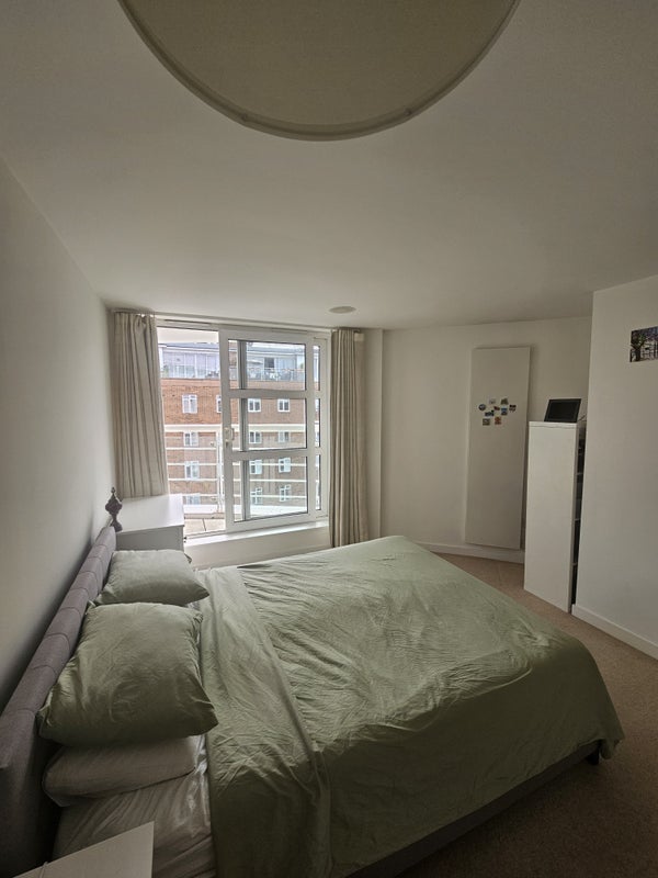 Room Upper Richmond Road in Greater London