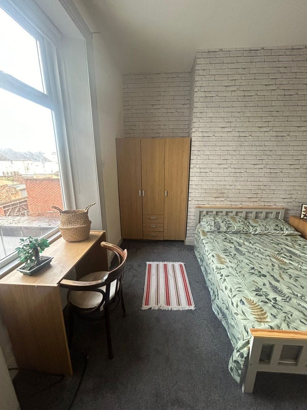Room Peel Street in Sunderland