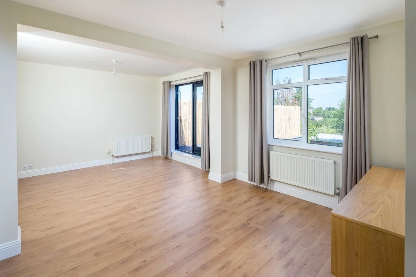 Flat Coppetts Road in Greater London