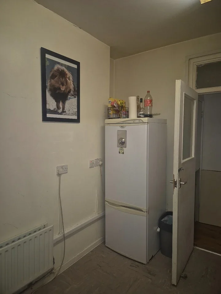 Room Boundary Street in Greater London