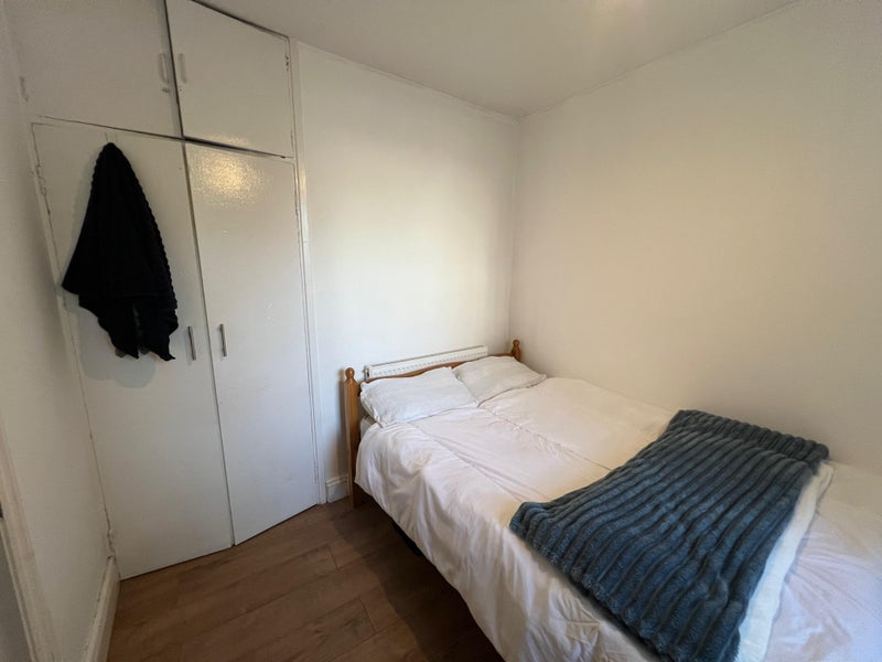 Room Devas Street in Greater London