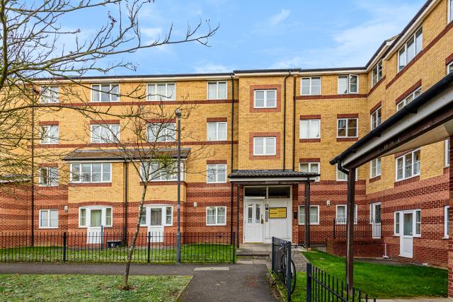 Flat Ambares Court in Midsomer Norton