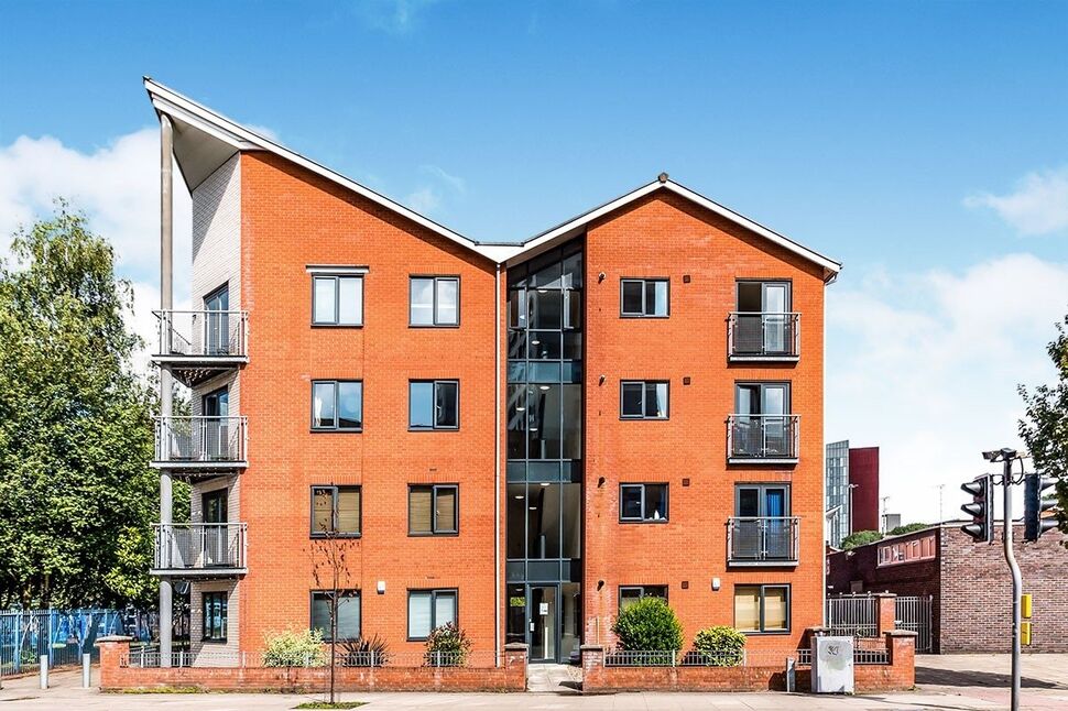 Flat Stretford Road in Manchester