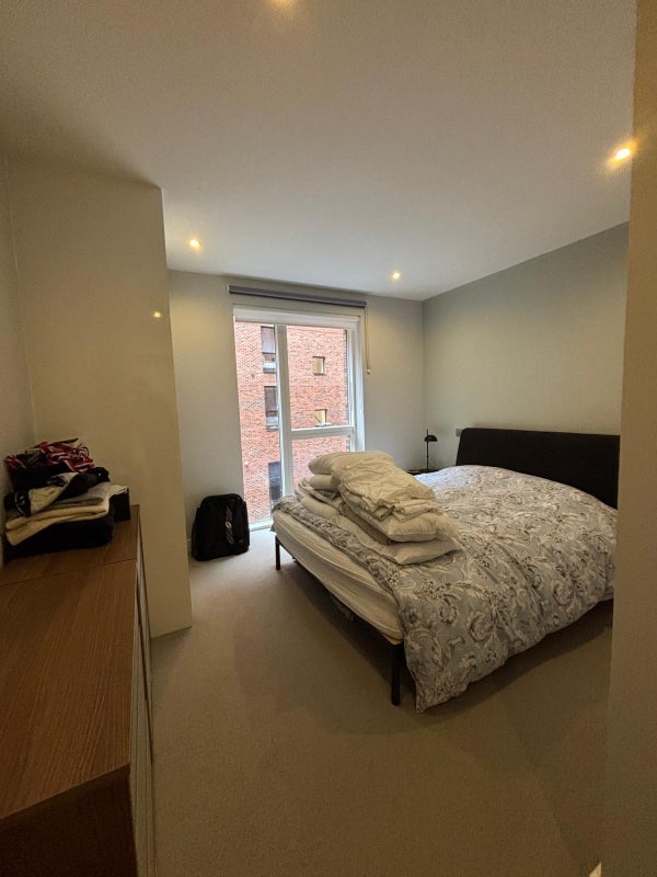 Flat Tyssen Street in Greater London