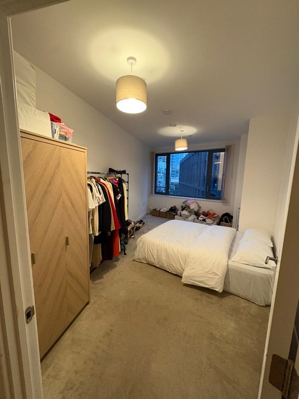 Room Ponton Road in Greater London