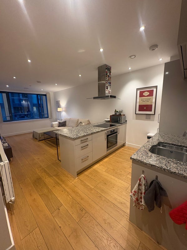 Room Ponton Road in Greater London