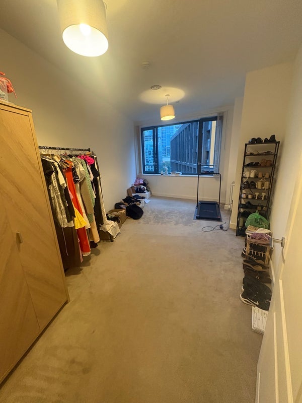 Room Ponton Road in Greater London