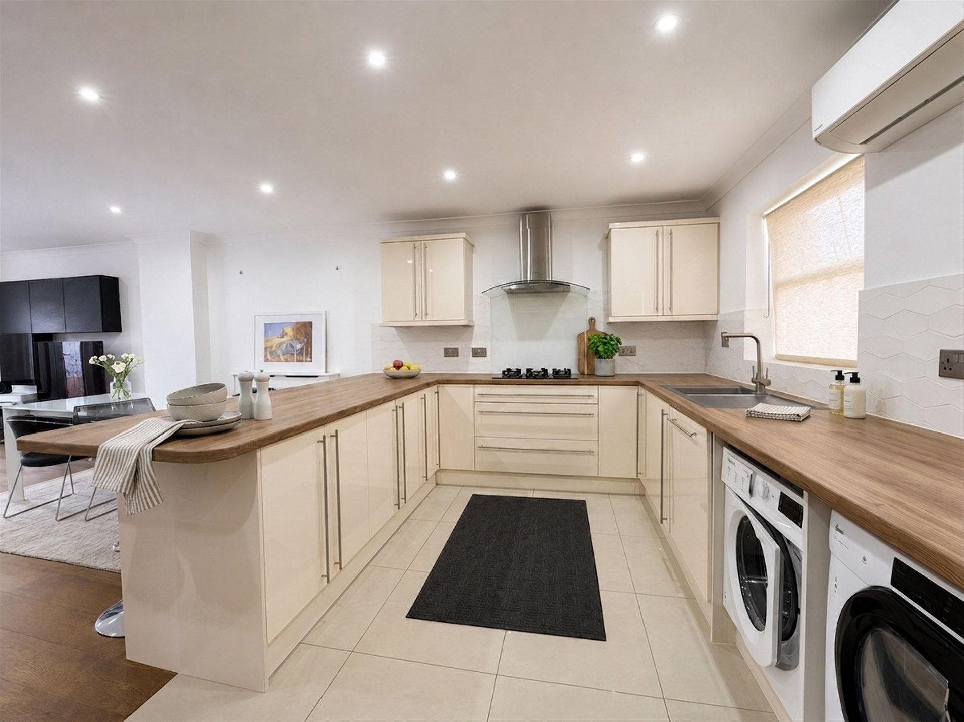 House Ribblesdale Avenue in Greater London