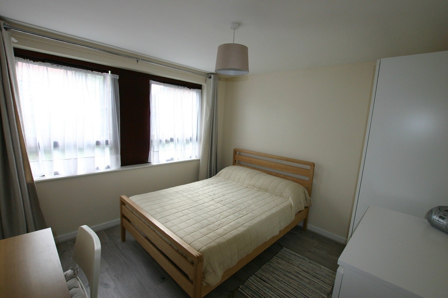 Flat Mordaunt Road in Greater London