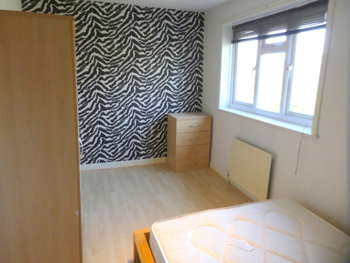 Flat Abergele Road in Manchester