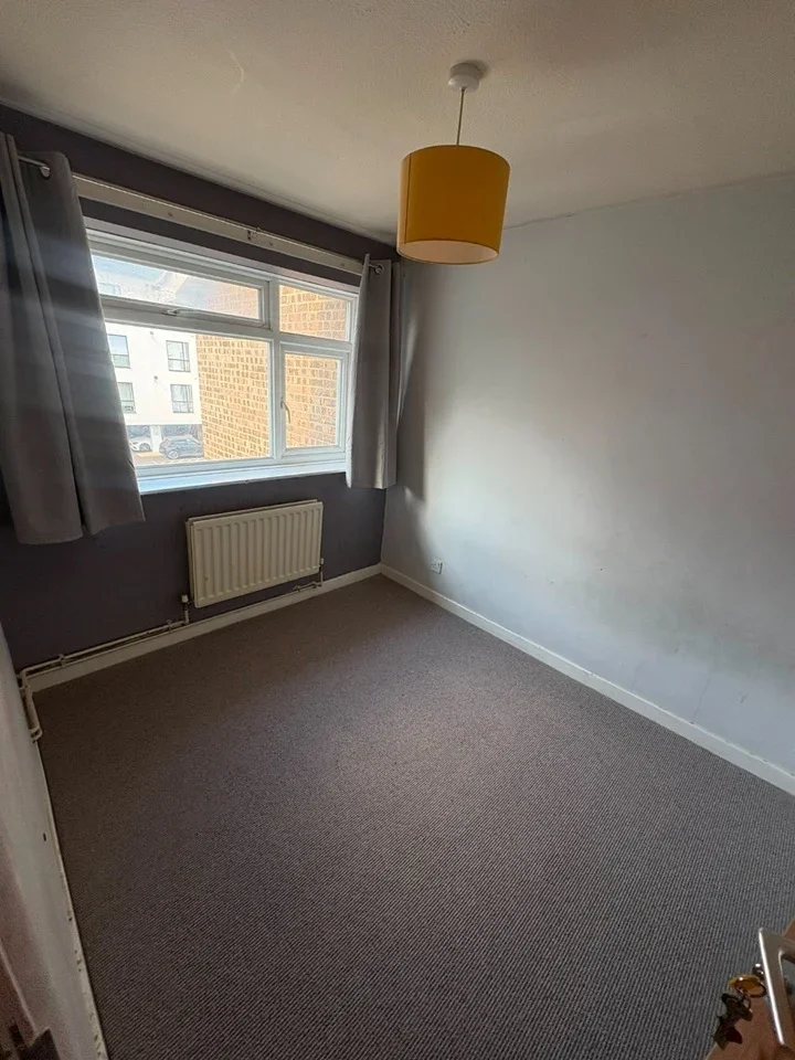 Room Etwell Place in Greater London