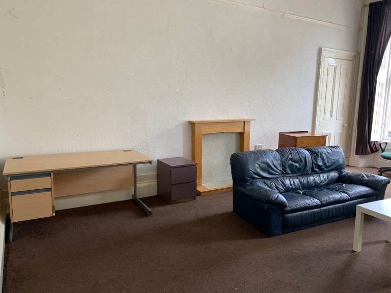 Flat West Princes Street in Glasgow