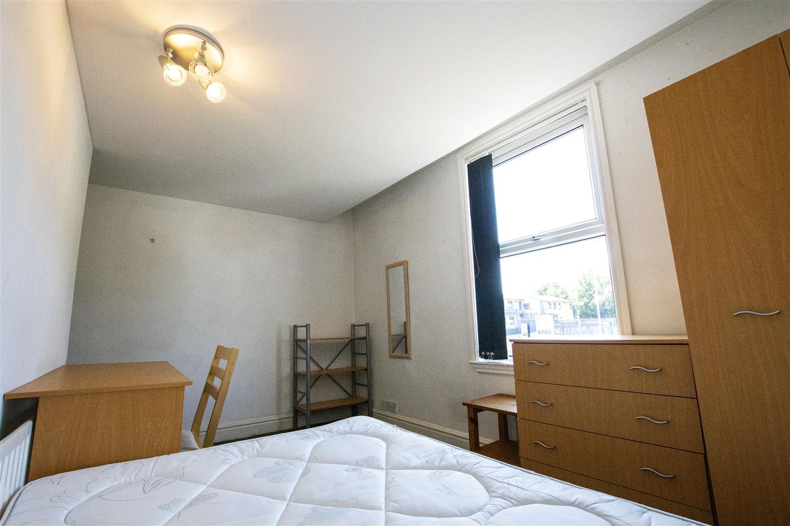 Flat Heeley Road in Birmingham