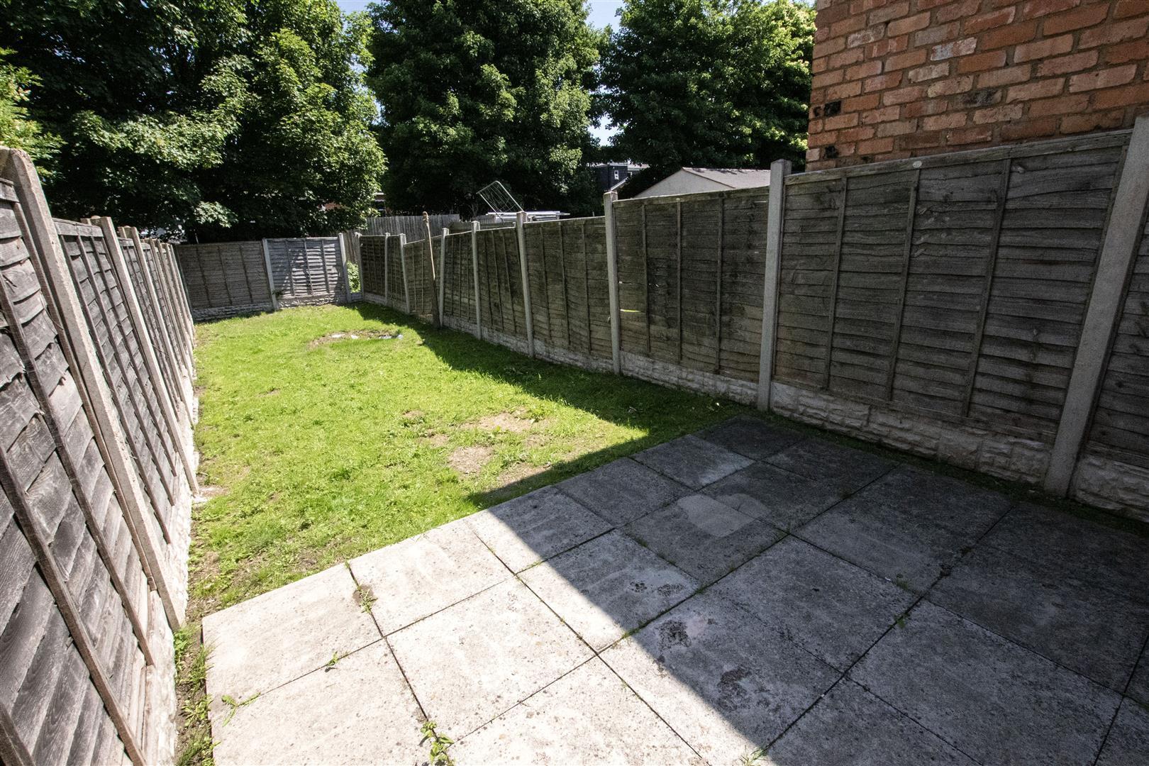 Flat Heeley Road in Birmingham