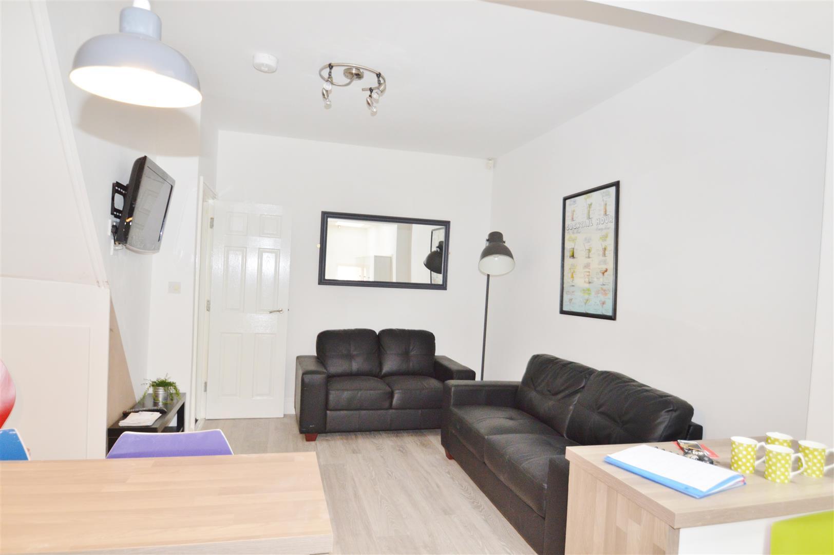 Flat Heeley Road in Birmingham
