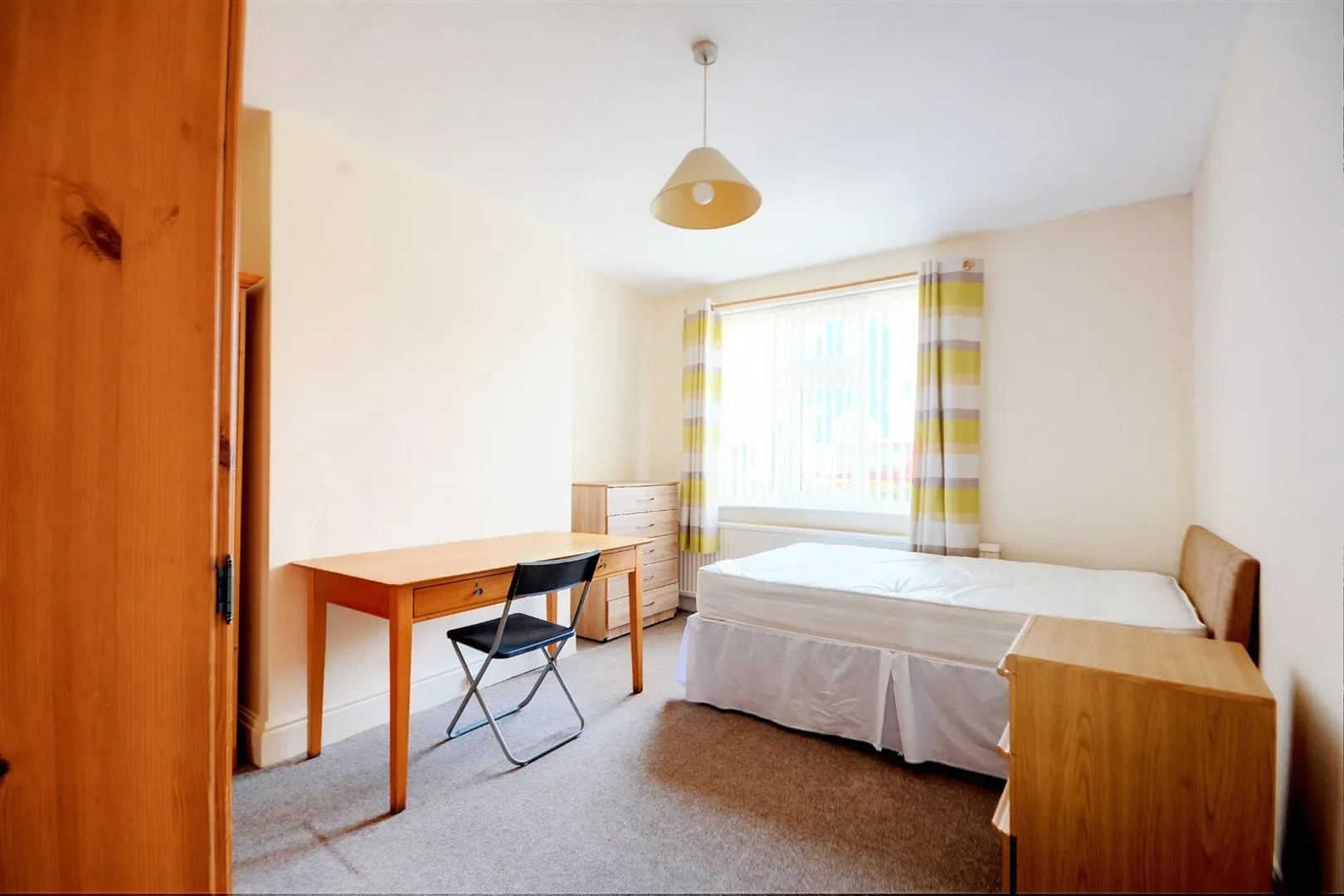 Room Greenfield Street in Nottingham