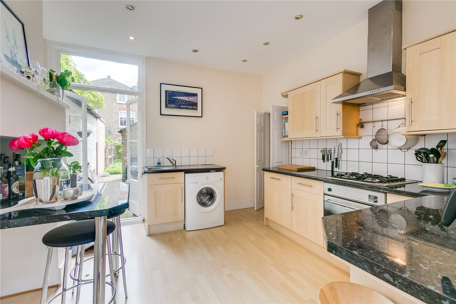 Flat Mayford Road in Greater London
