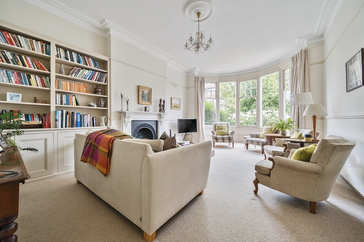 House Elms Avenue in Greater London
