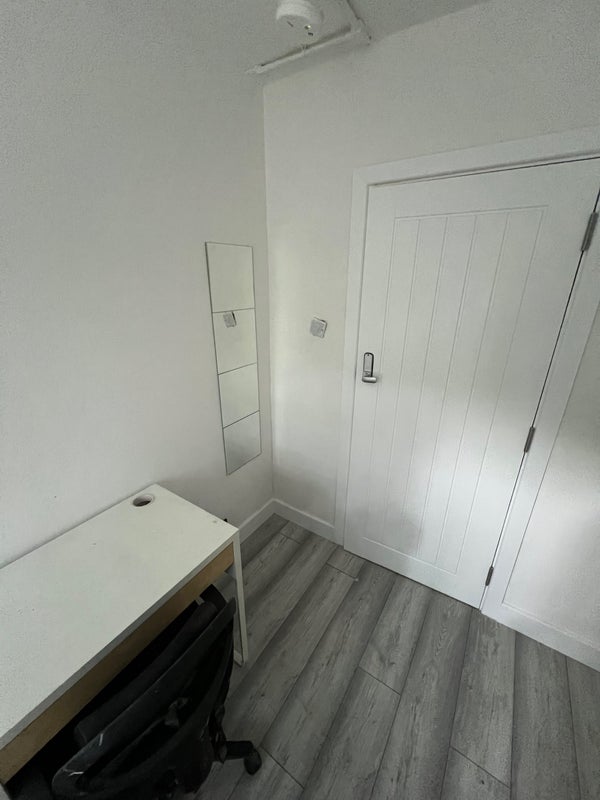 Room Cephas Street in Greater London
