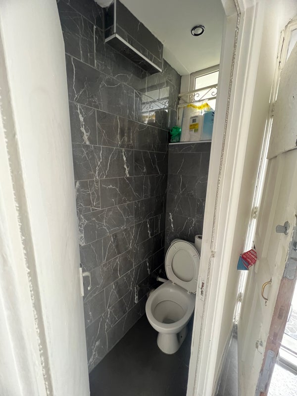 Room Cephas Street in Greater London