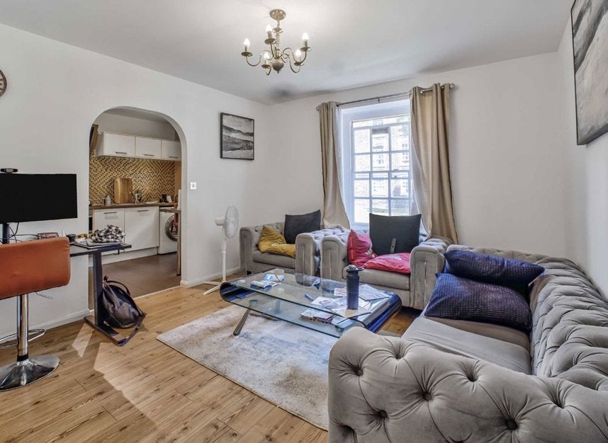 Flat Penfold Street in City of Westminster