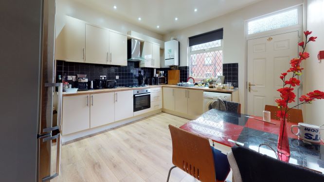 House Hessle Mount in Leeds