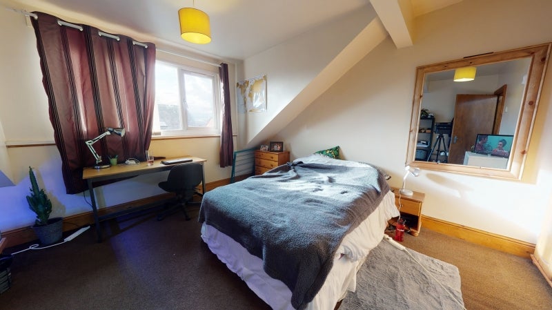 House Hessle Mount in Leeds