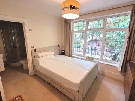 Flat Cannongate Road in Folkestone and Hythe District