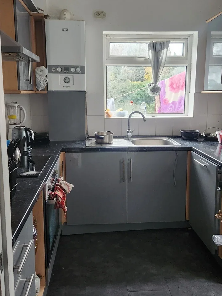Room Chinbrook Road in Greater London