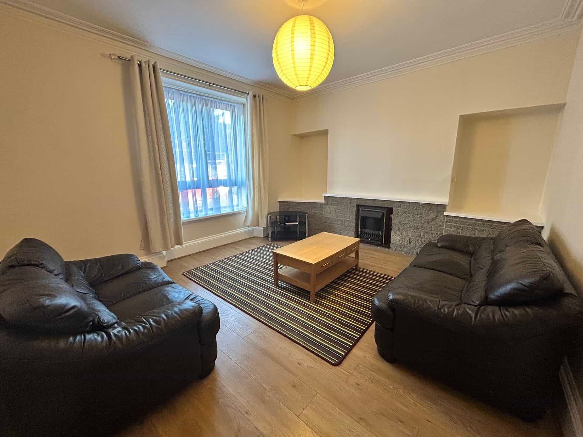 Flat Walker Place in Aberdeen City