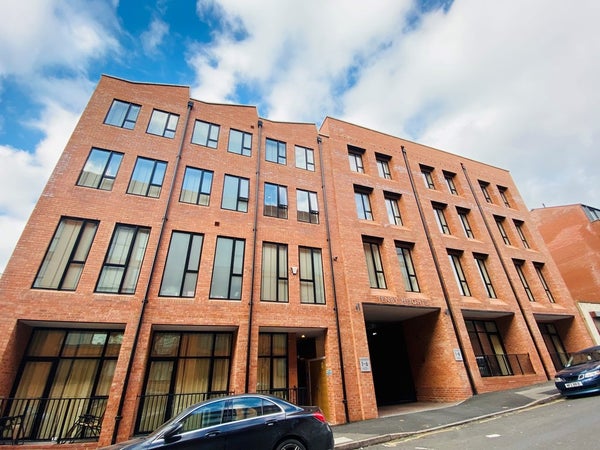 Flat Warstone Lane in Birmingham