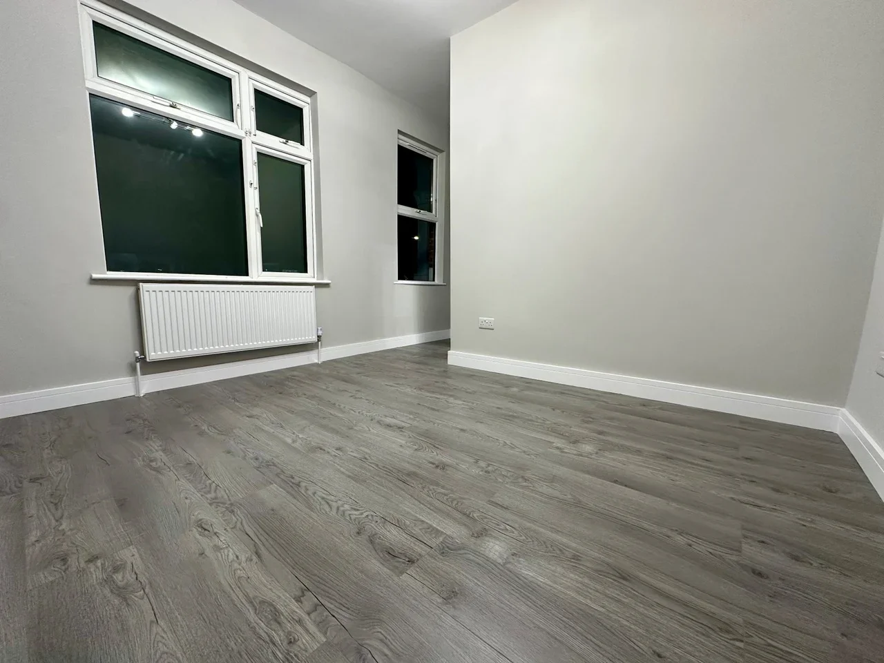 Flat Glenparke Road in Greater London