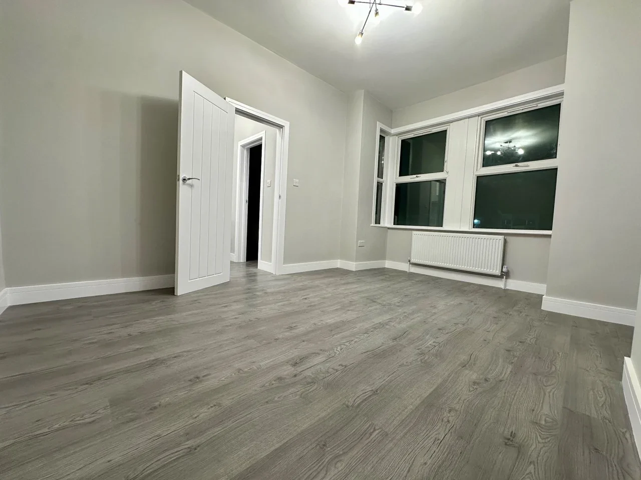 Flat Glenparke Road in Greater London