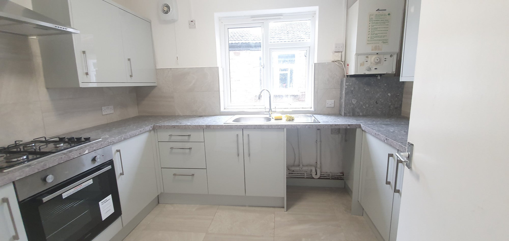 Flat Plashet Grove in Greater London