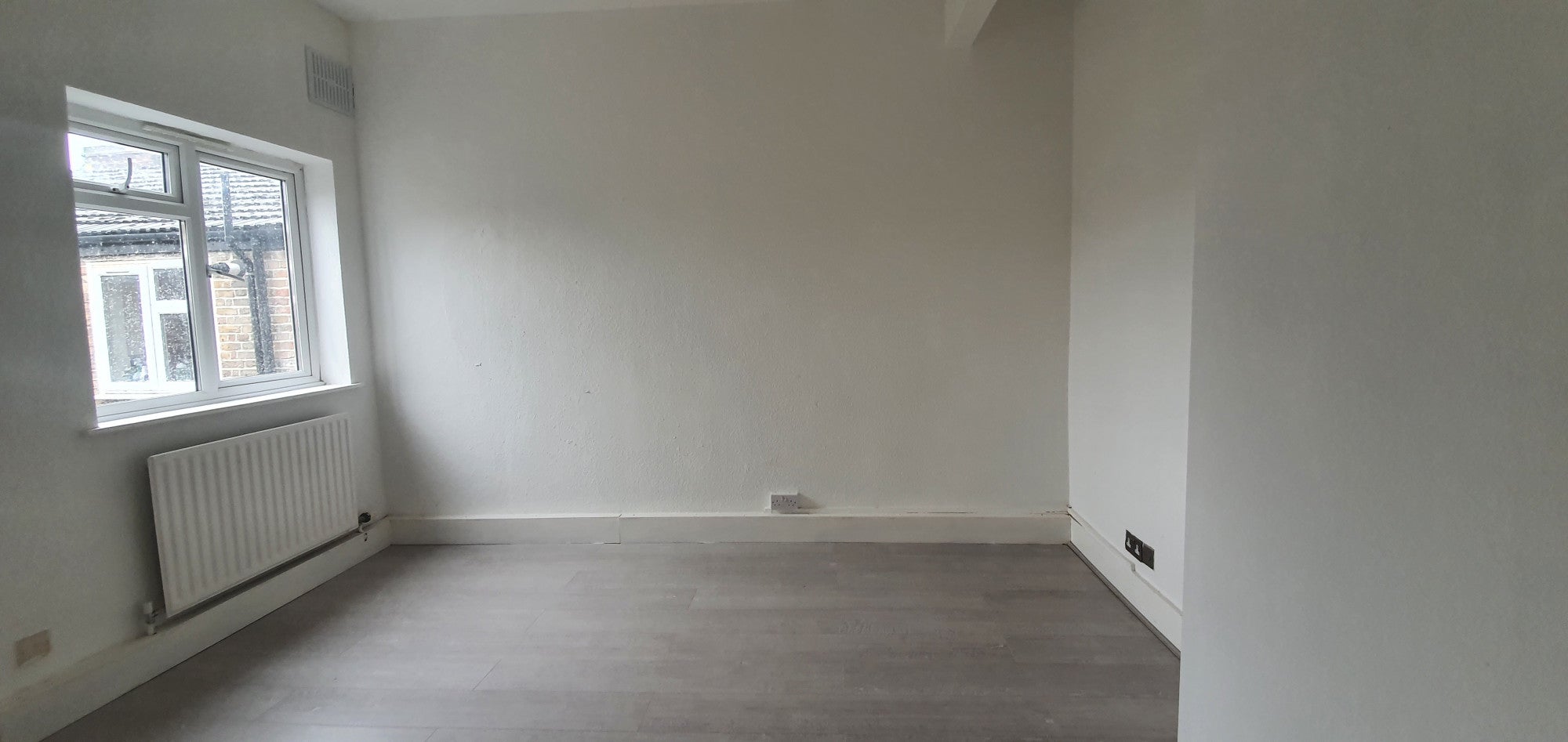 Flat Plashet Grove in Greater London