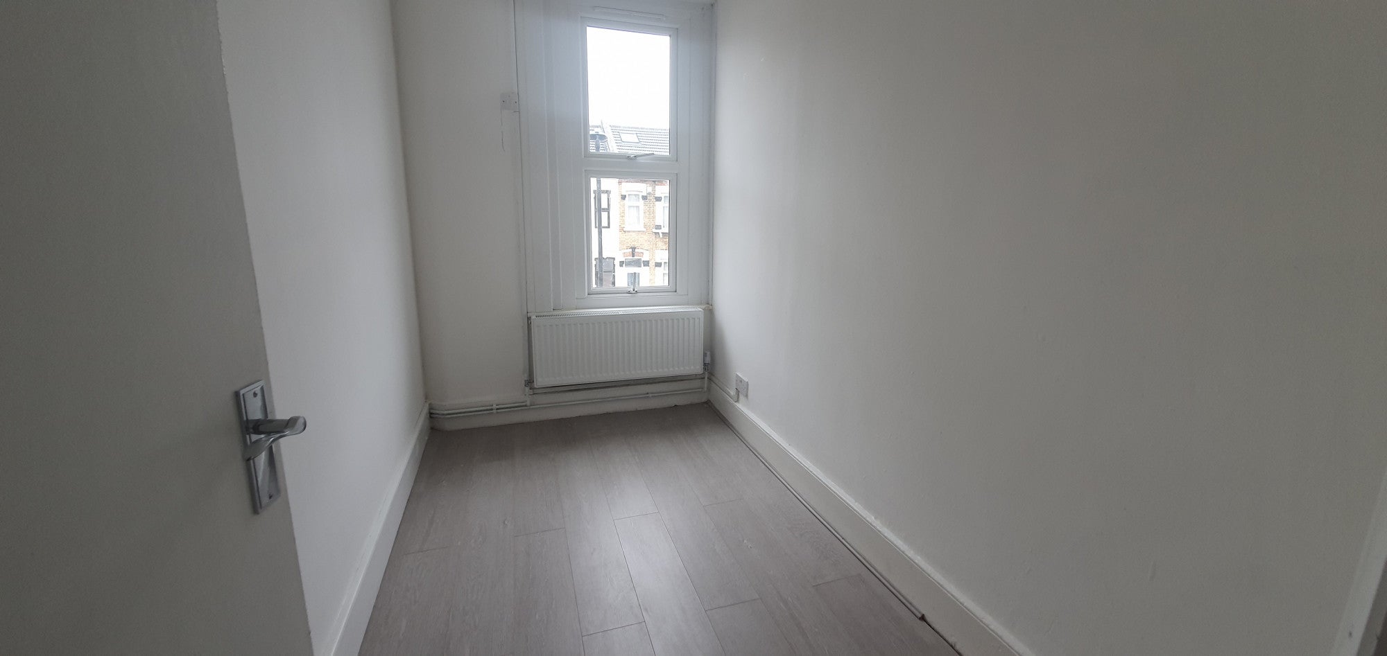 Flat Plashet Grove in Greater London
