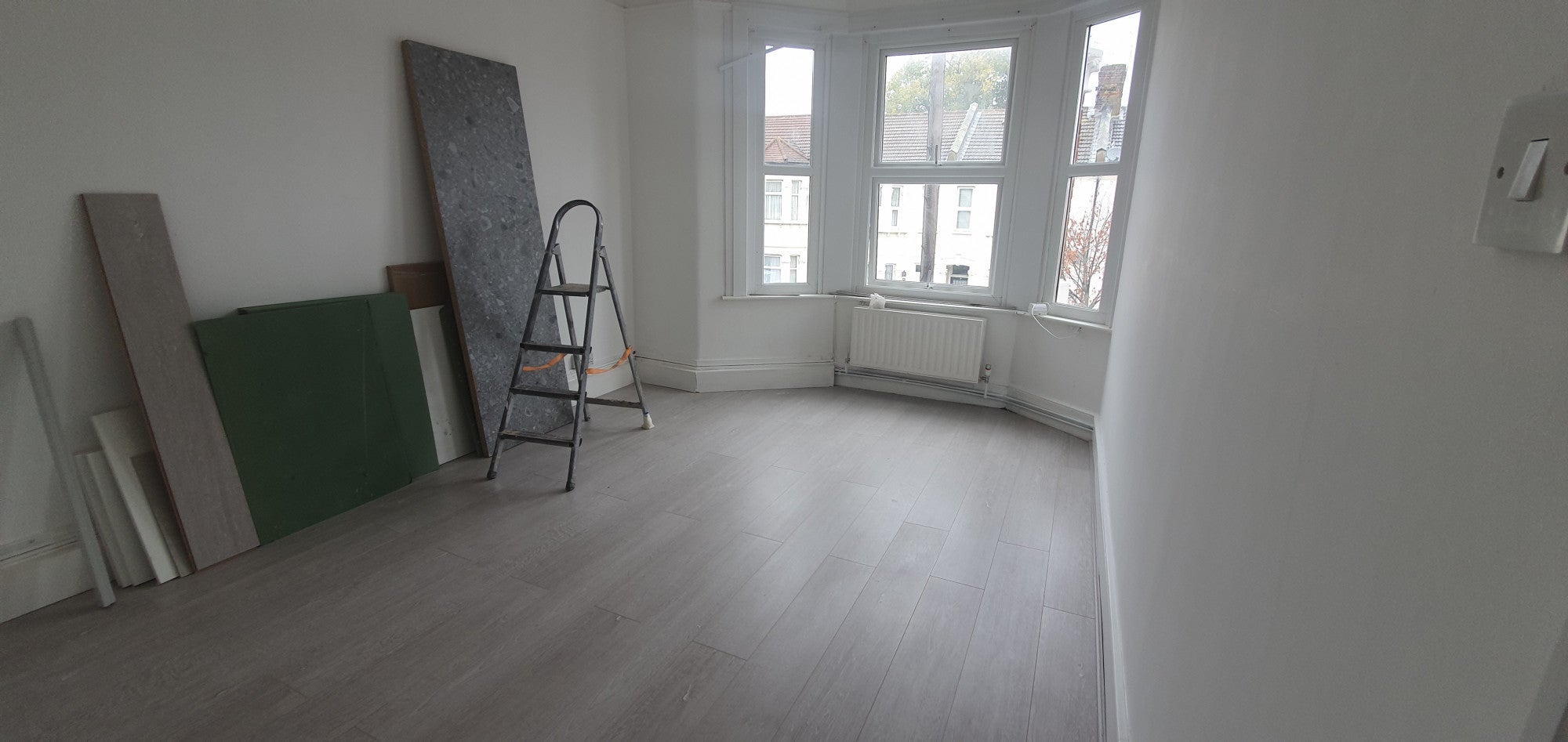 Flat Plashet Grove in Greater London